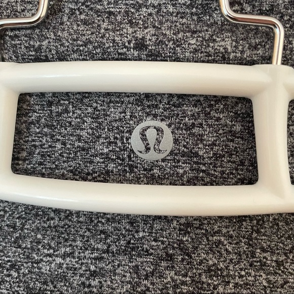 OPEN TO OFFERS Lululemon Grey Wonder Under Leggings - Picture 3 of 3